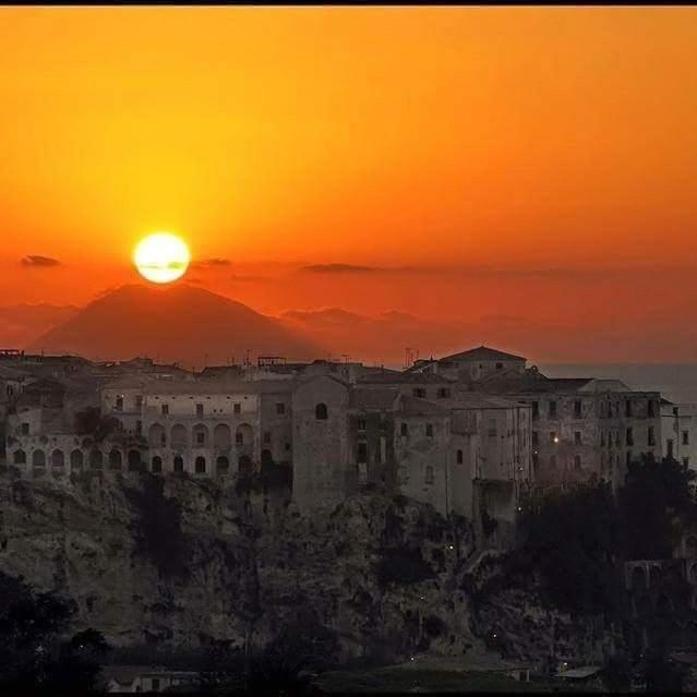 Terrazza Sabine Accomodation Тропея Экстерьер фото